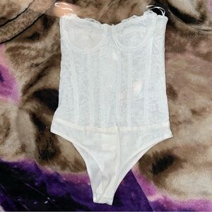 NWOT Bardot bodysuit